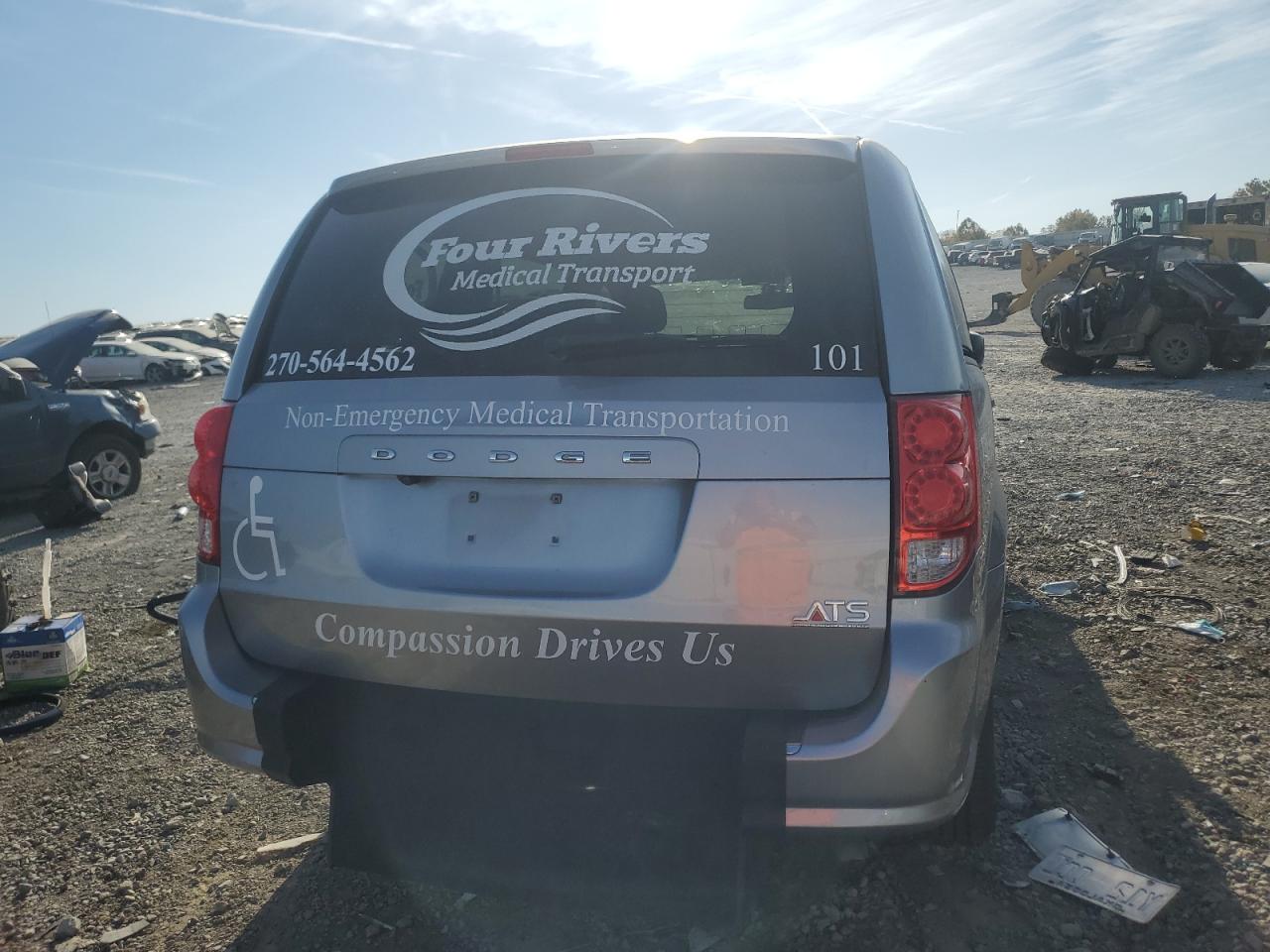 2019 Dodge Caravan - Image 6