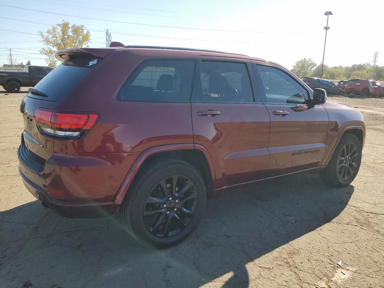 1C4RJEAG1KC530962 2019 Jeep Grand Cherokee Laredo