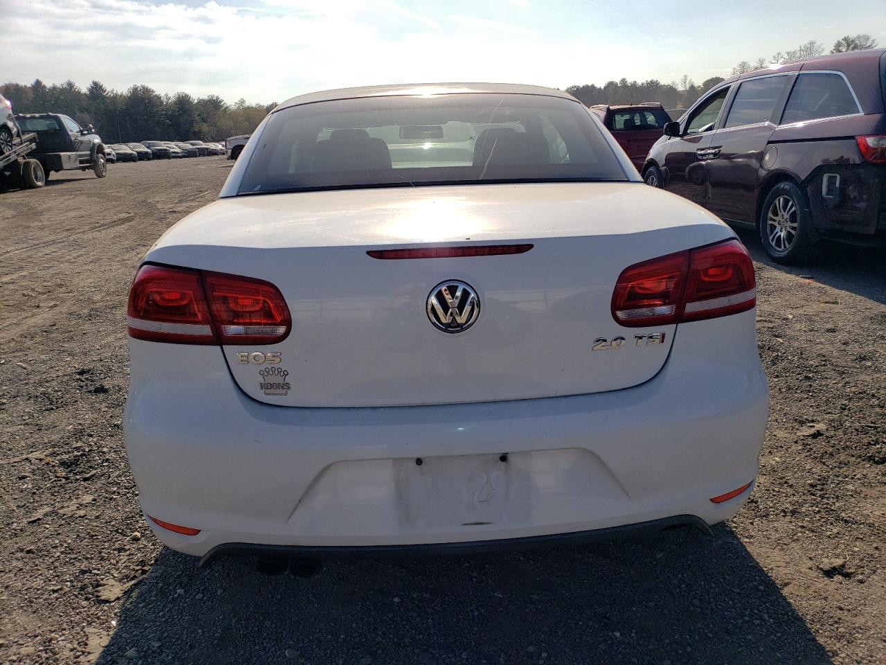 2015 Volkswagen Eos Komfort VIN: WVWBW8AH1FV000692 Lot: 77866694