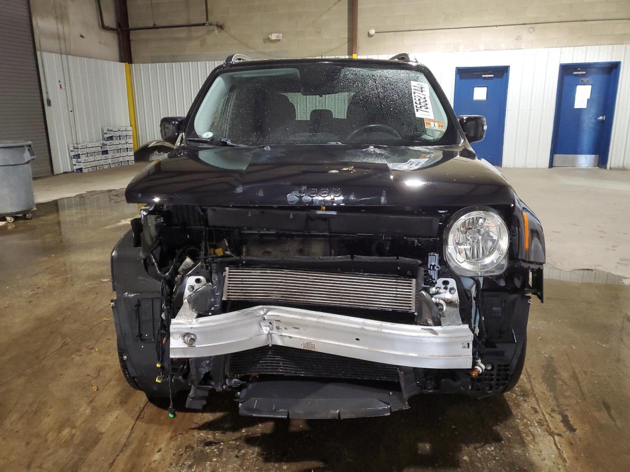 2017 Jeep Renegade - Image 5
