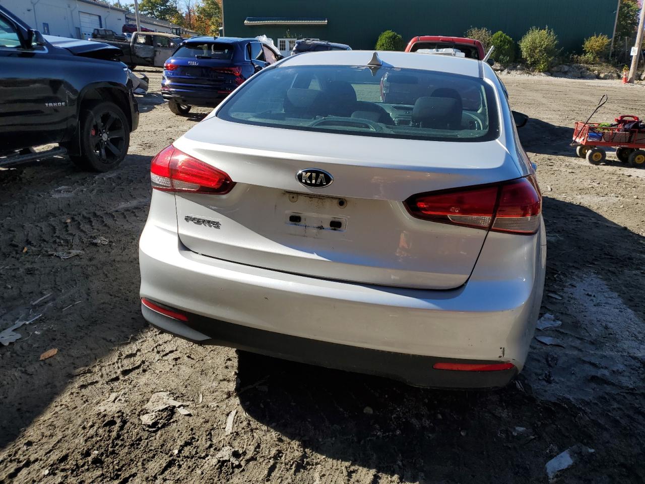 3KPFK4A74HE109040 2017 Kia Forte Lx