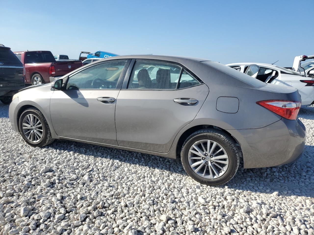 VIN 5YFBURHE7FP220834 2015 TOYOTA COROLLA no.2