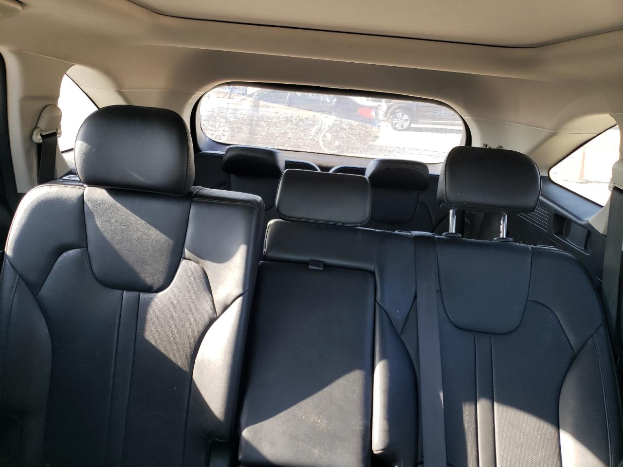 2023 Kia Sorento - Image 10