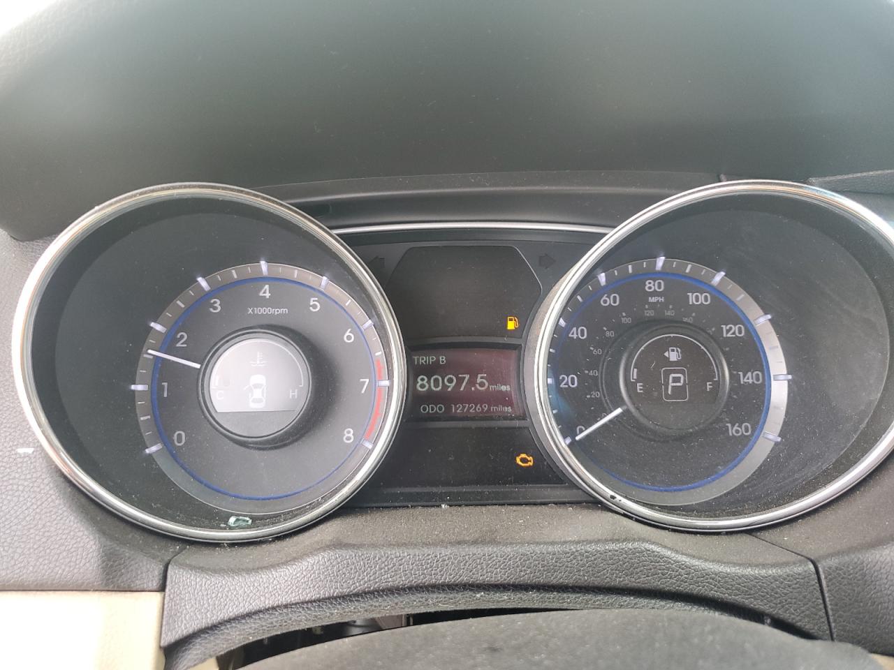 2013 Hyundai Sonata - Image 9