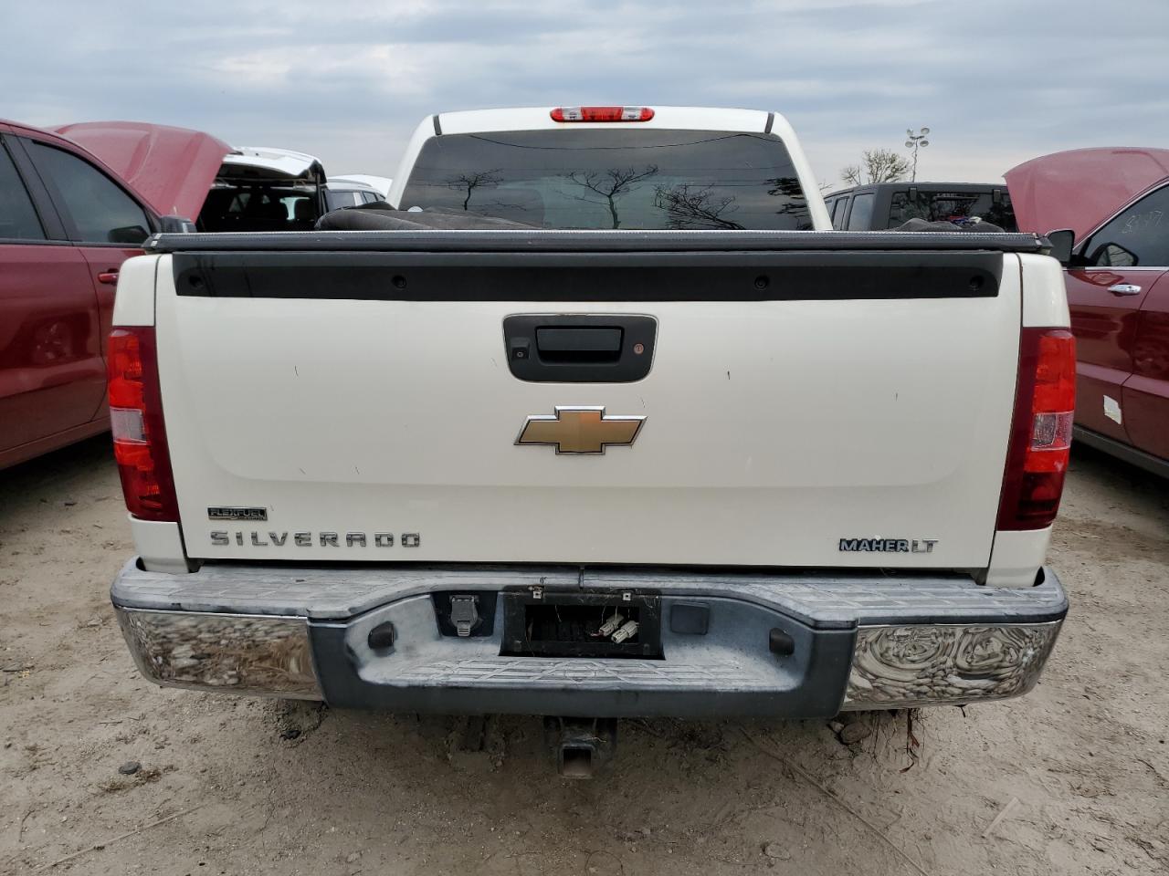 2011 Chevrolet Silverado C1500 Lt VIN: 3GCPCSE06BG237326 Lot: 74845194