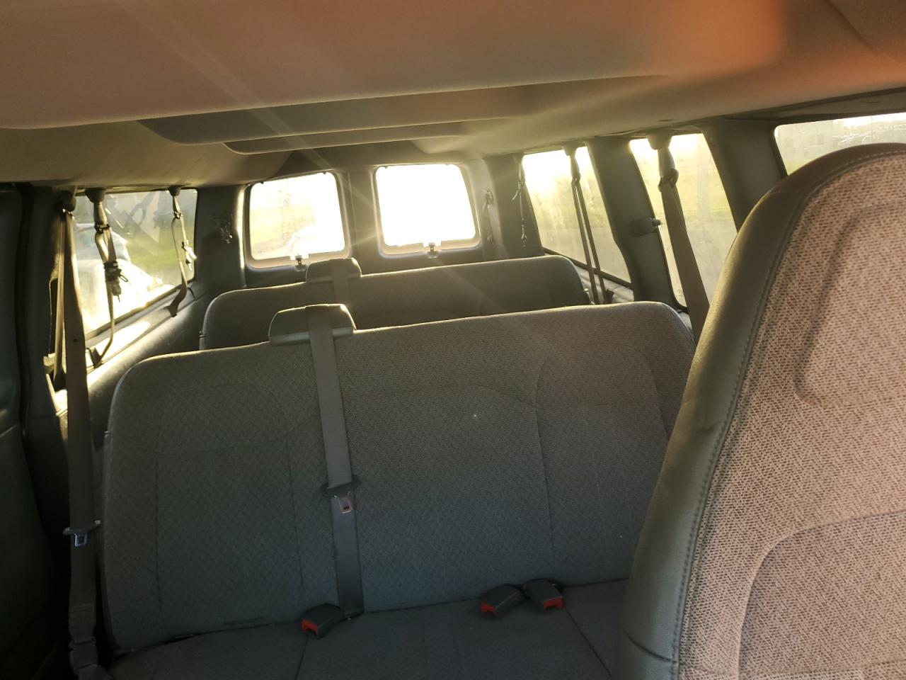 2017 Chevrolet Express - Image 10