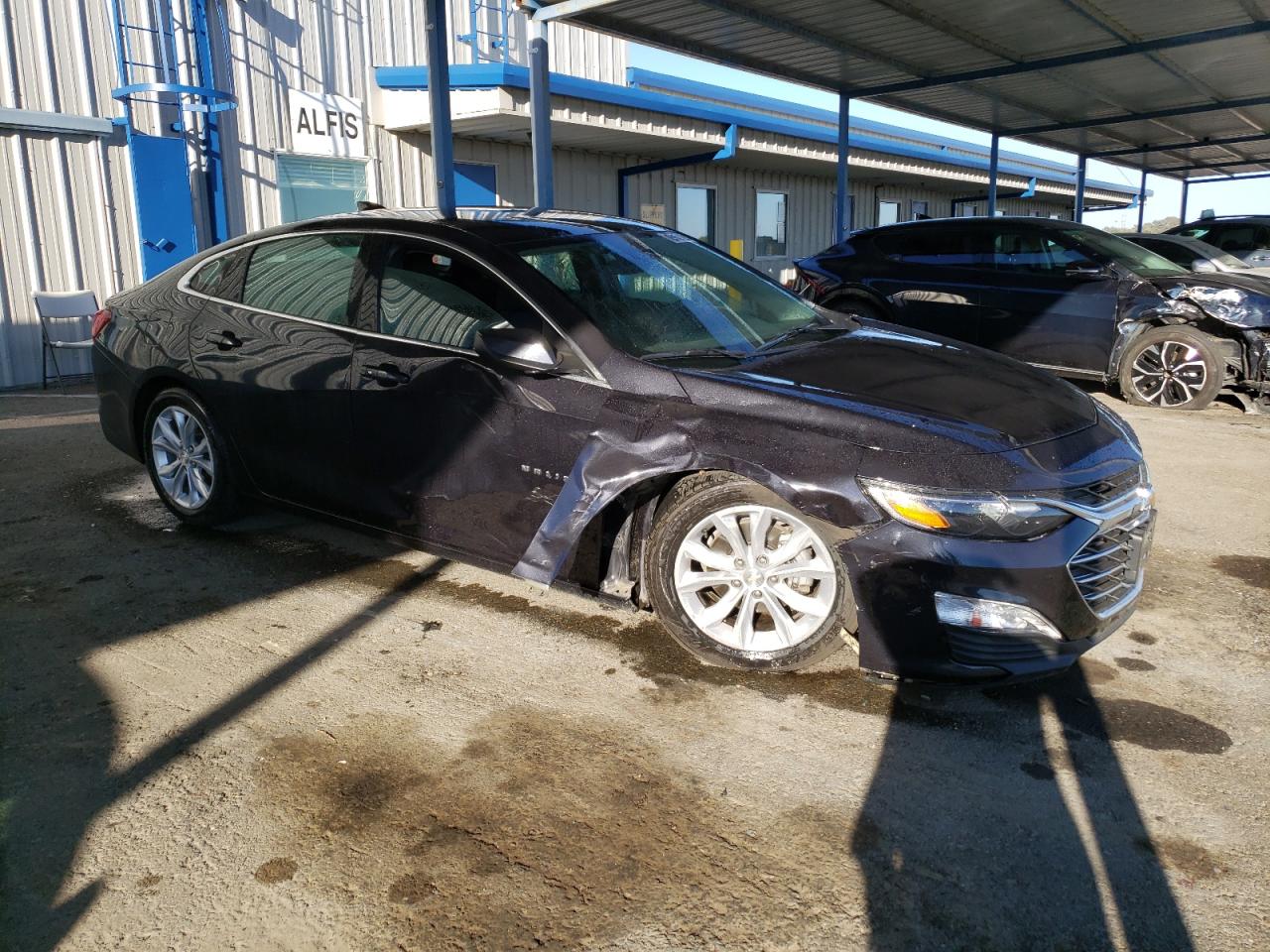 2023 Chevrolet Malibu - Image 4