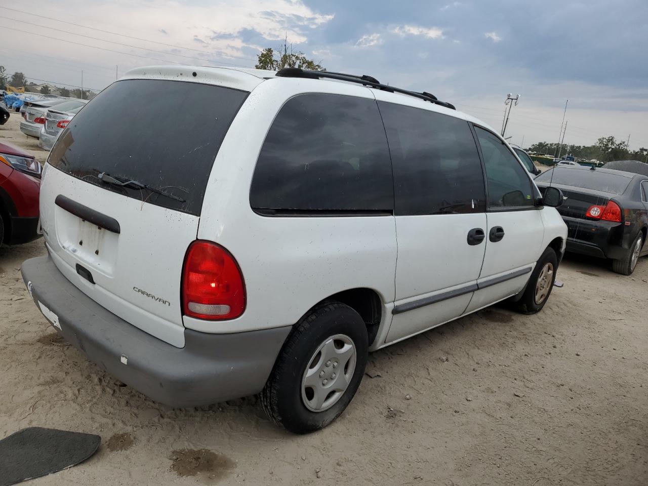 2000 Dodge Caravan VIN: 2B4GP2534YR560661 Lot: 76496104