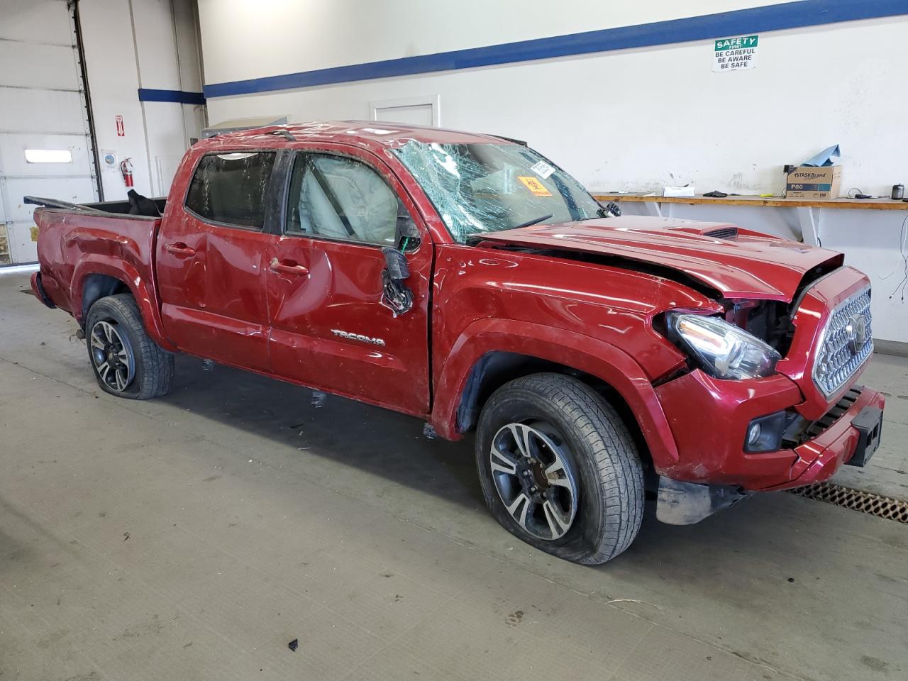 VIN 3TMAZ5CNXJM066147 2018 TOYOTA TACOMA no.4