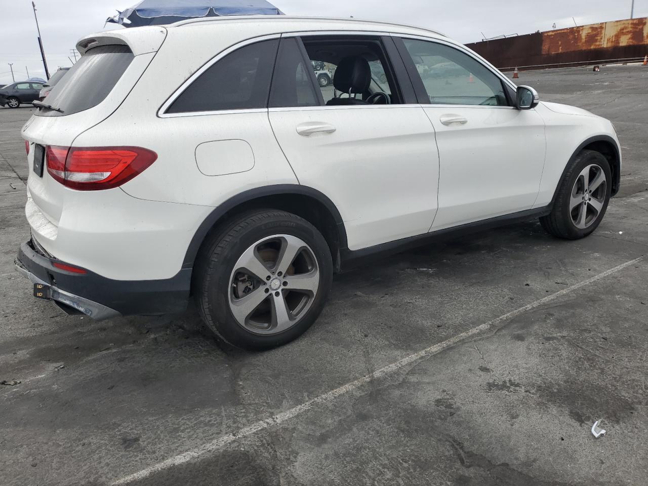 VIN WDC0G4JB0GF056976 2016 MERCEDES-BENZ GLC-CLASS no.3