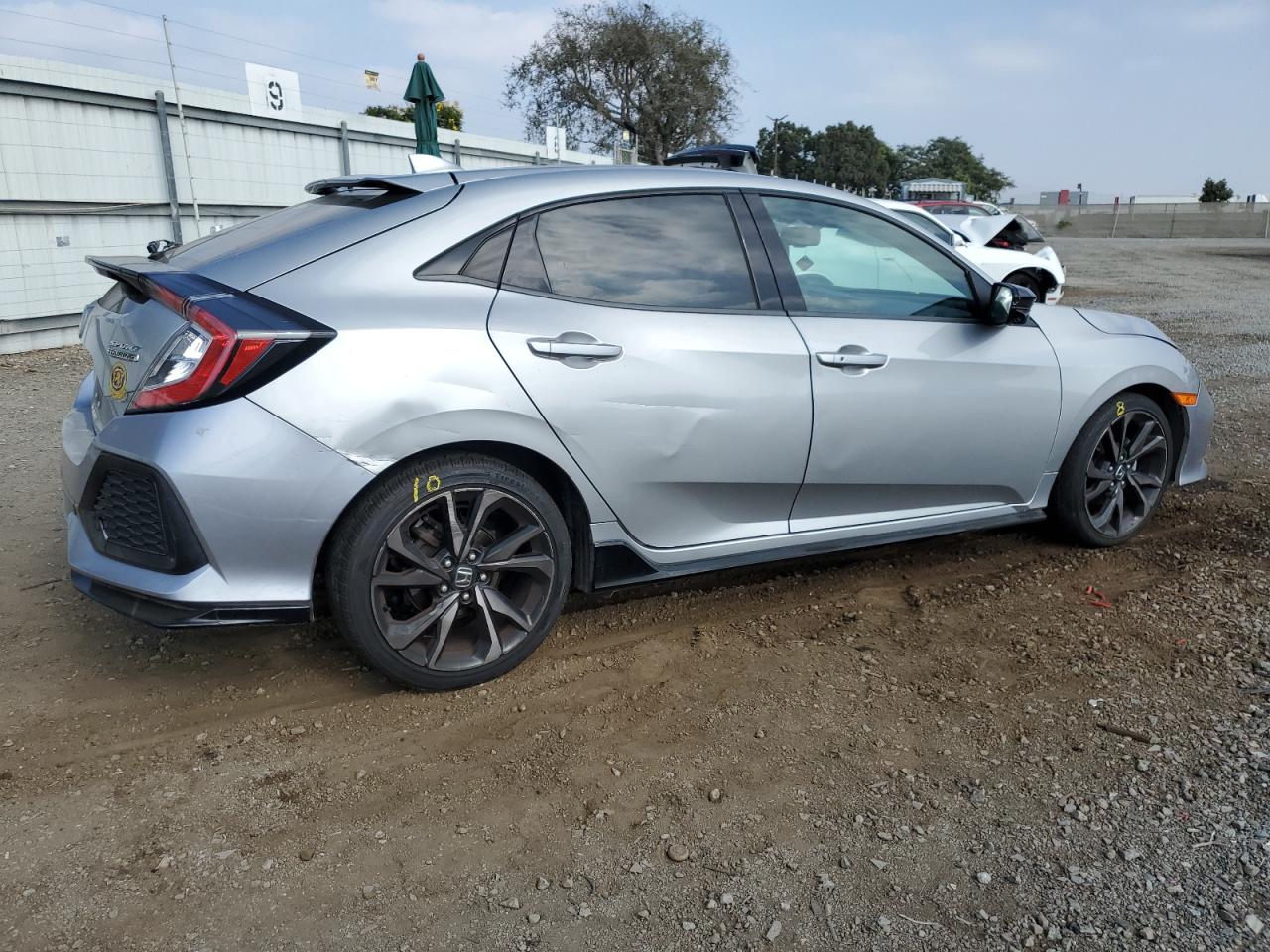 2018 Honda Civic Sport Touring VIN: SHHFK7H91JU415846 Lot: 75963284