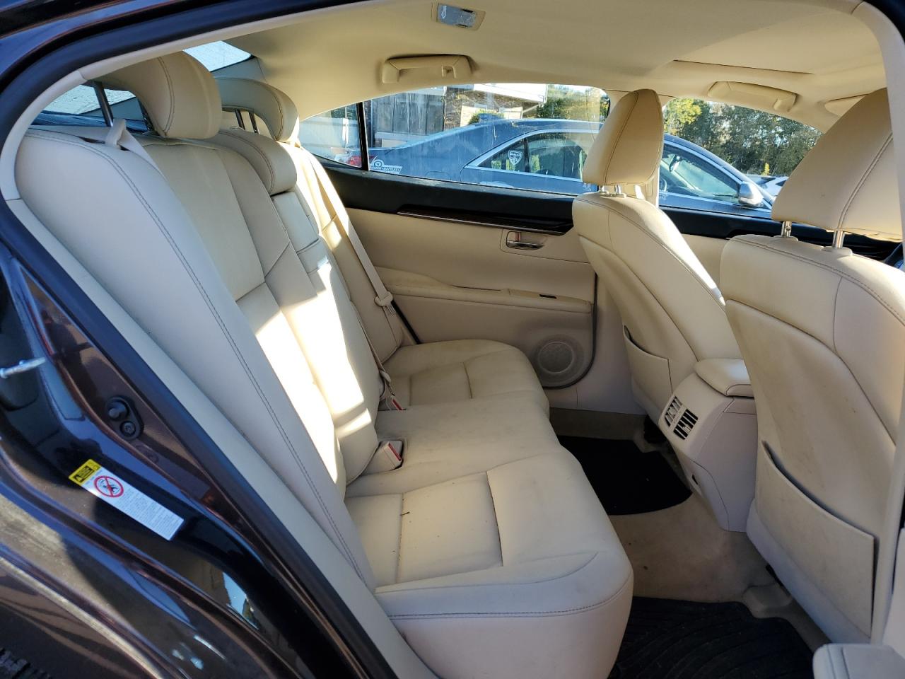 2013 Lexus ES - Image 10