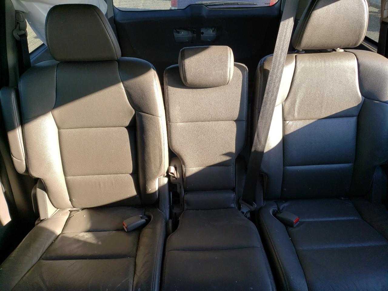 2016 Honda Odyssey - Image 11