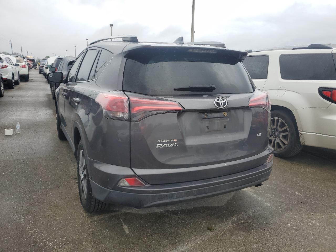 JTMZFREV4JJ157282 2018 Toyota Rav4 Le