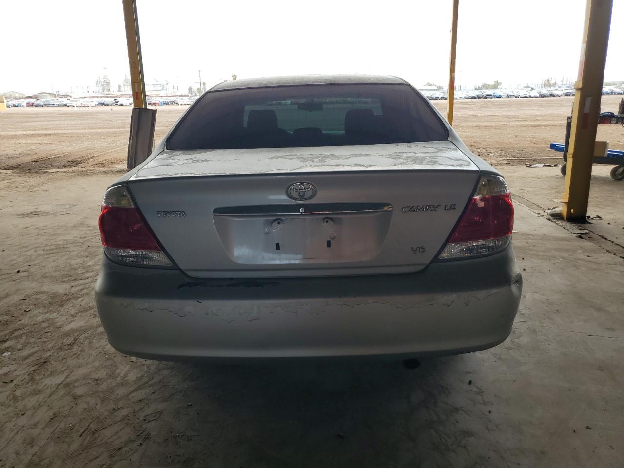 2005 Toyota Camry Le VIN: 4T1BF30K95U105142 Lot: 75474534