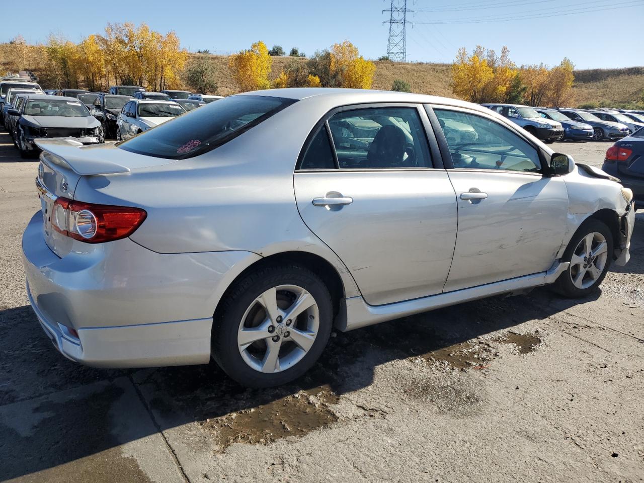 VIN 2T1BU4EE7DC984705 2013 TOYOTA COROLLA no.3