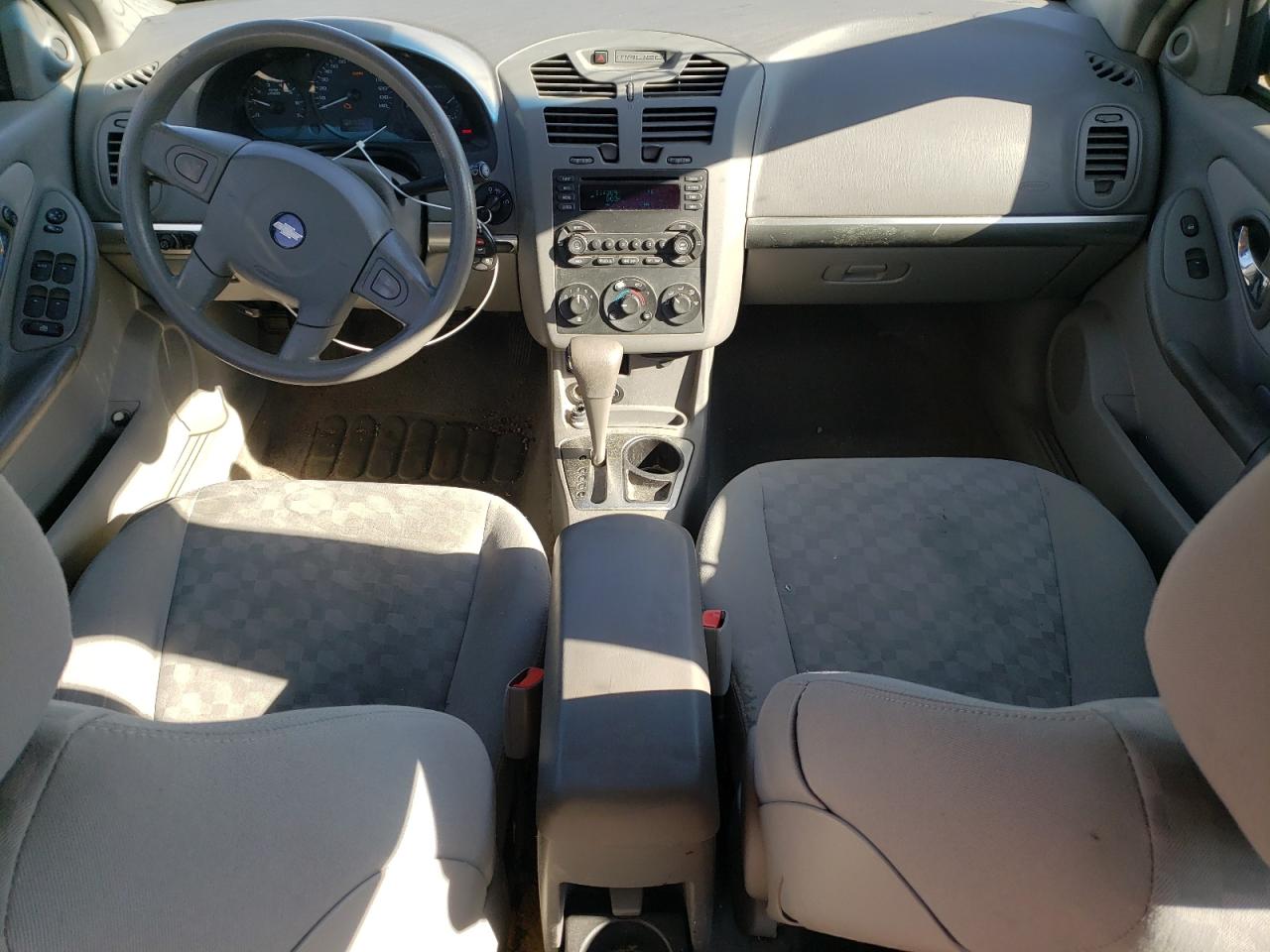 2004 Chevrolet Malibu - Image 8