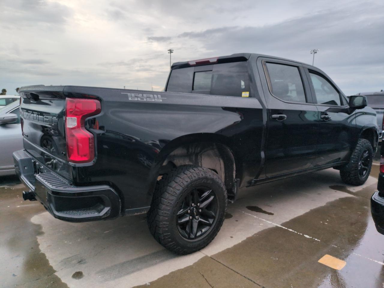 2022 Chevrolet Silverado - Image 3
