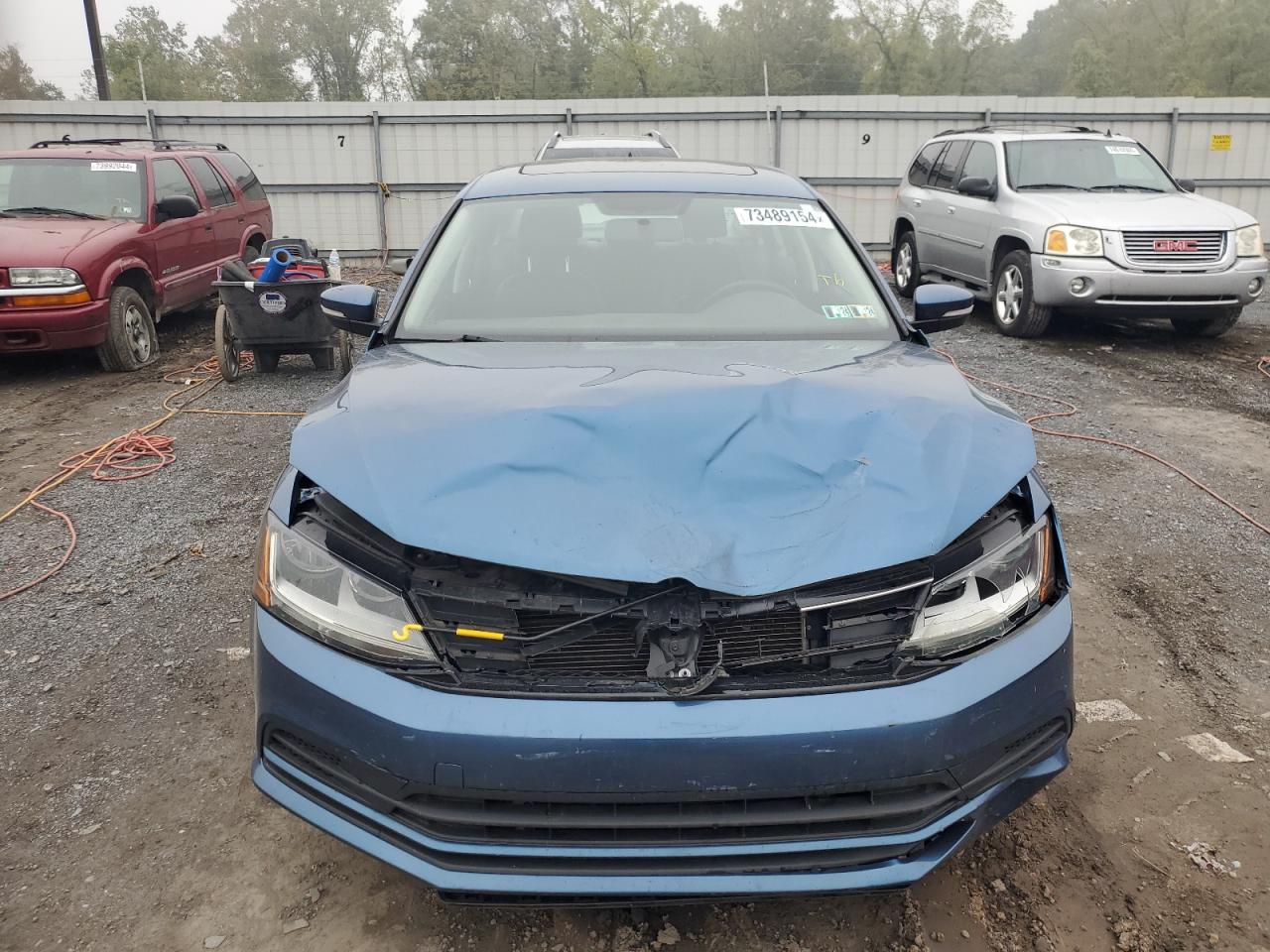 2017 Volkswagen Jetta - Image 5