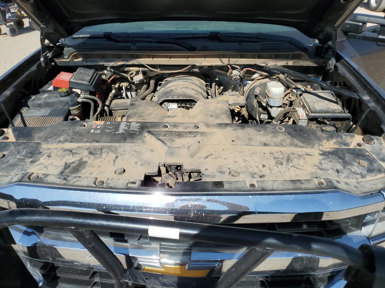 2016 Chevrolet Silverado - Image 11