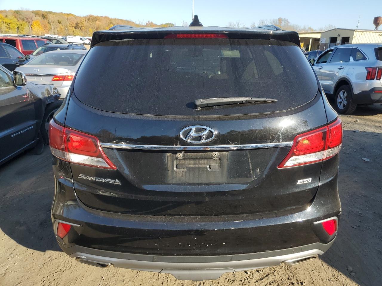 2017 Hyundai Santa Fe Se VIN: KM8SMDHFXHU209825 Lot: 76979824