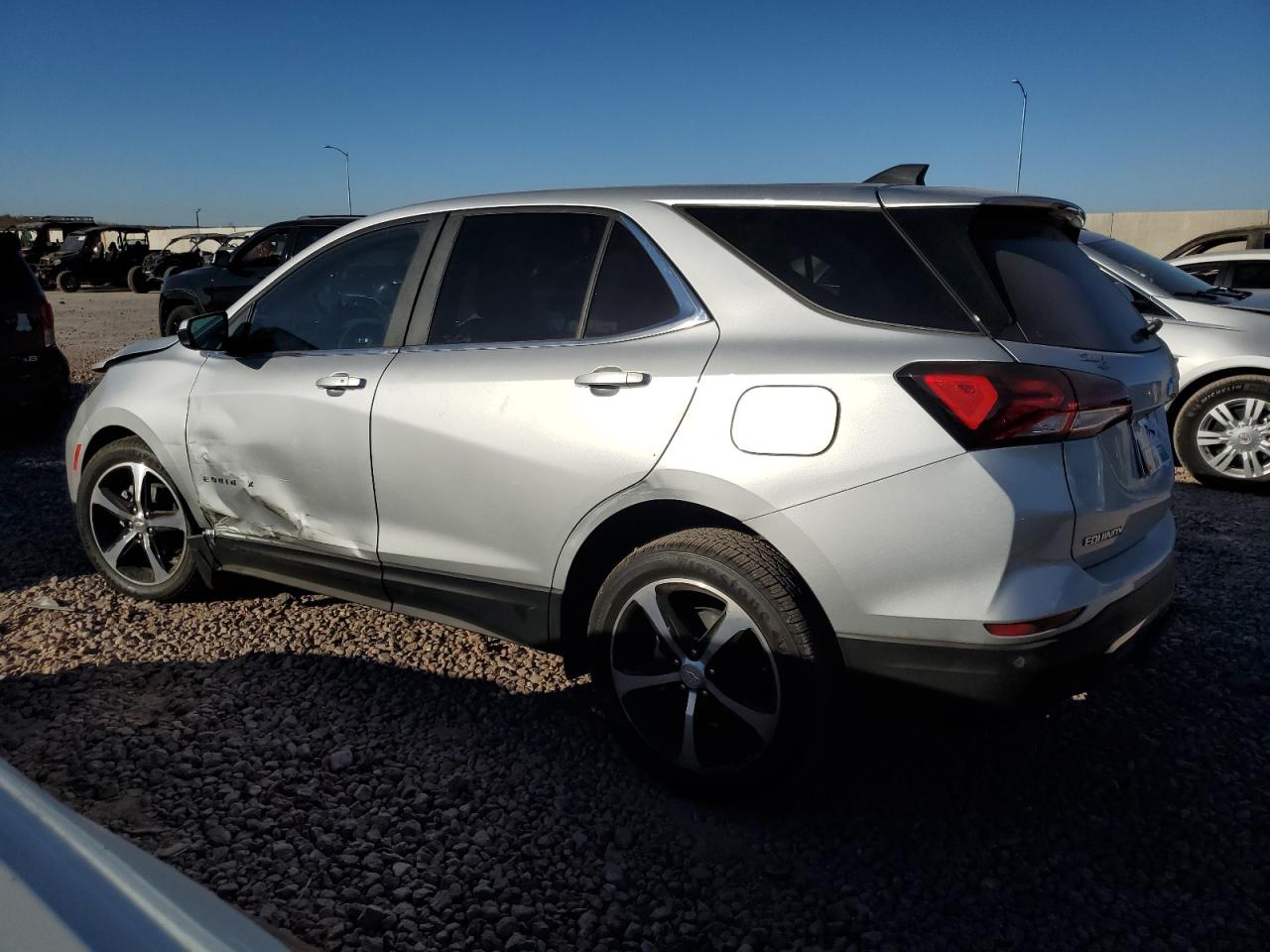 2022 Chevrolet Equinox - Image 2