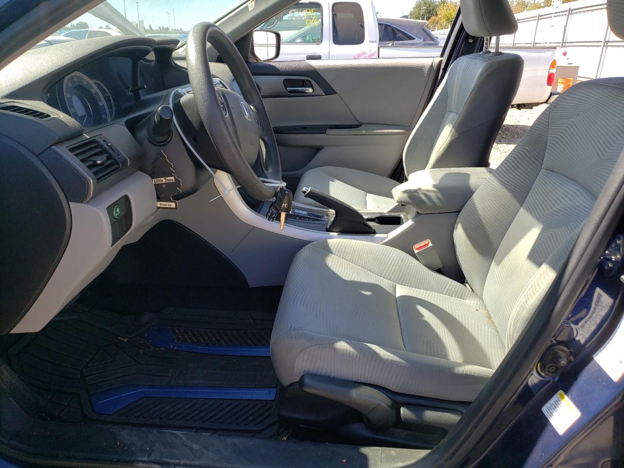 1HGCR2F33FA272319 2015 Honda Accord Lx