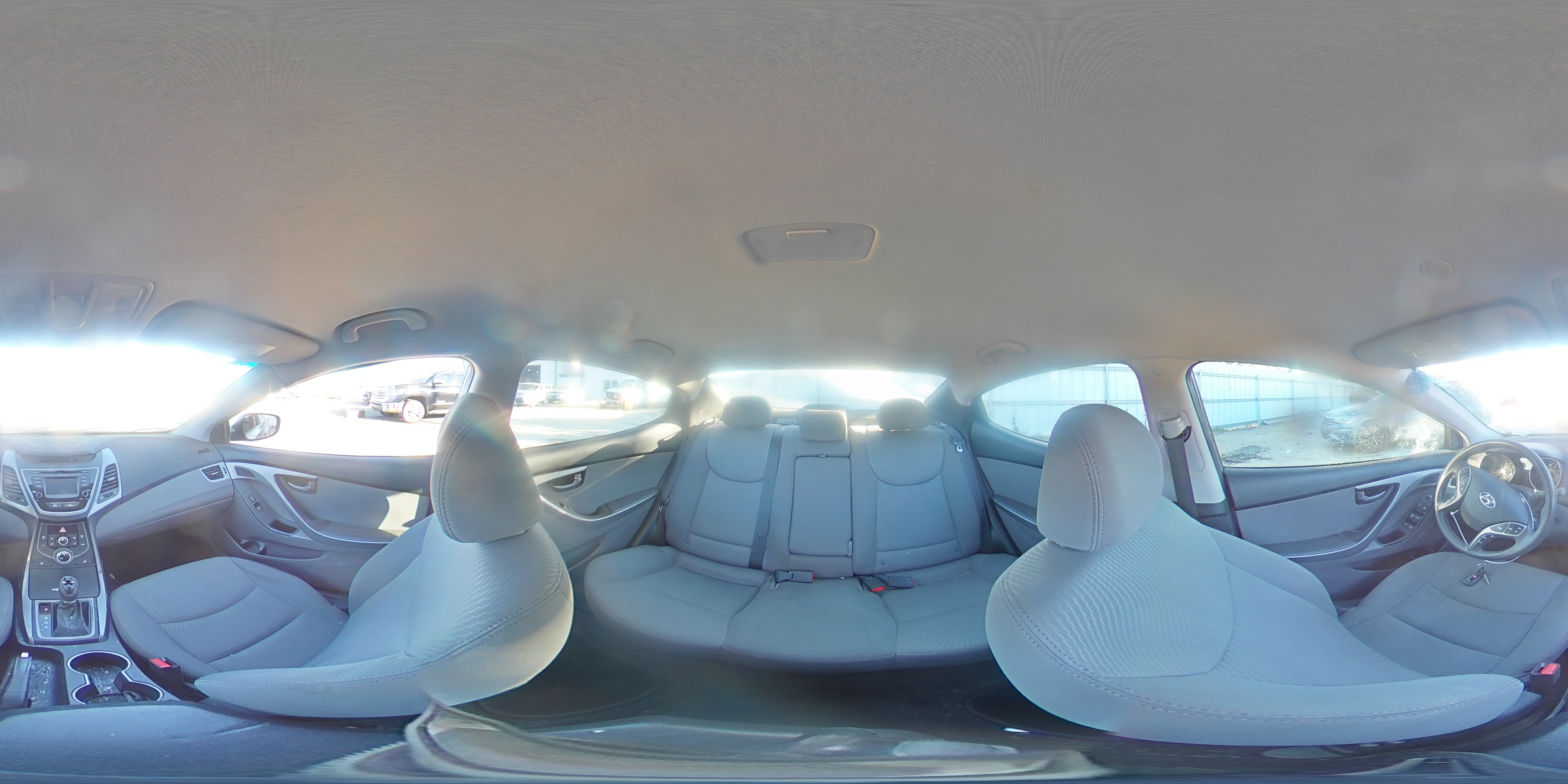 2014 Hyundai Elantra - Image 13
