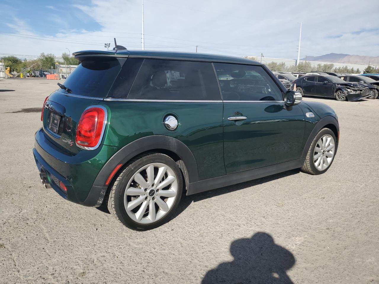 VIN WMWXP7C57G3B49024 2016 MINI COOPER no.3