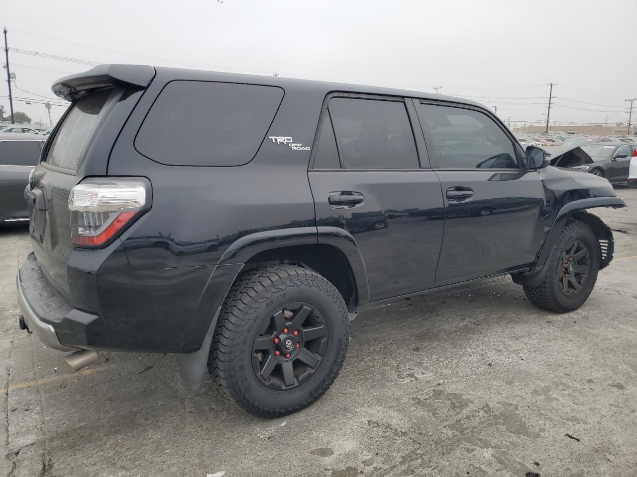 2020 Toyota 4Runner Sr5/Sr5 Premium VIN: JTEBU5JR9L5763936 Lot: 75453834