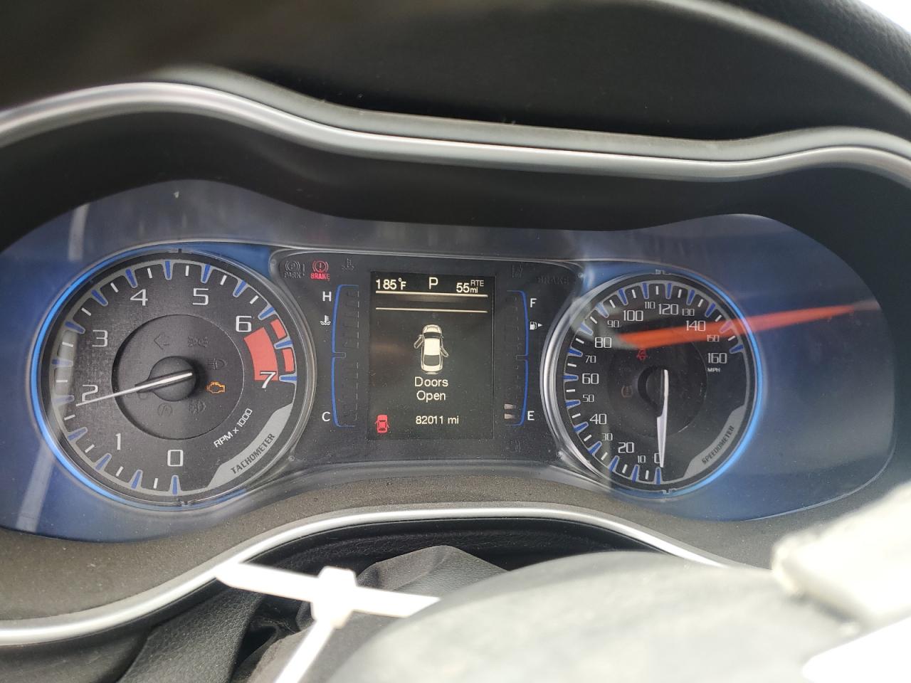 2015 Chrysler 200 - Image 9