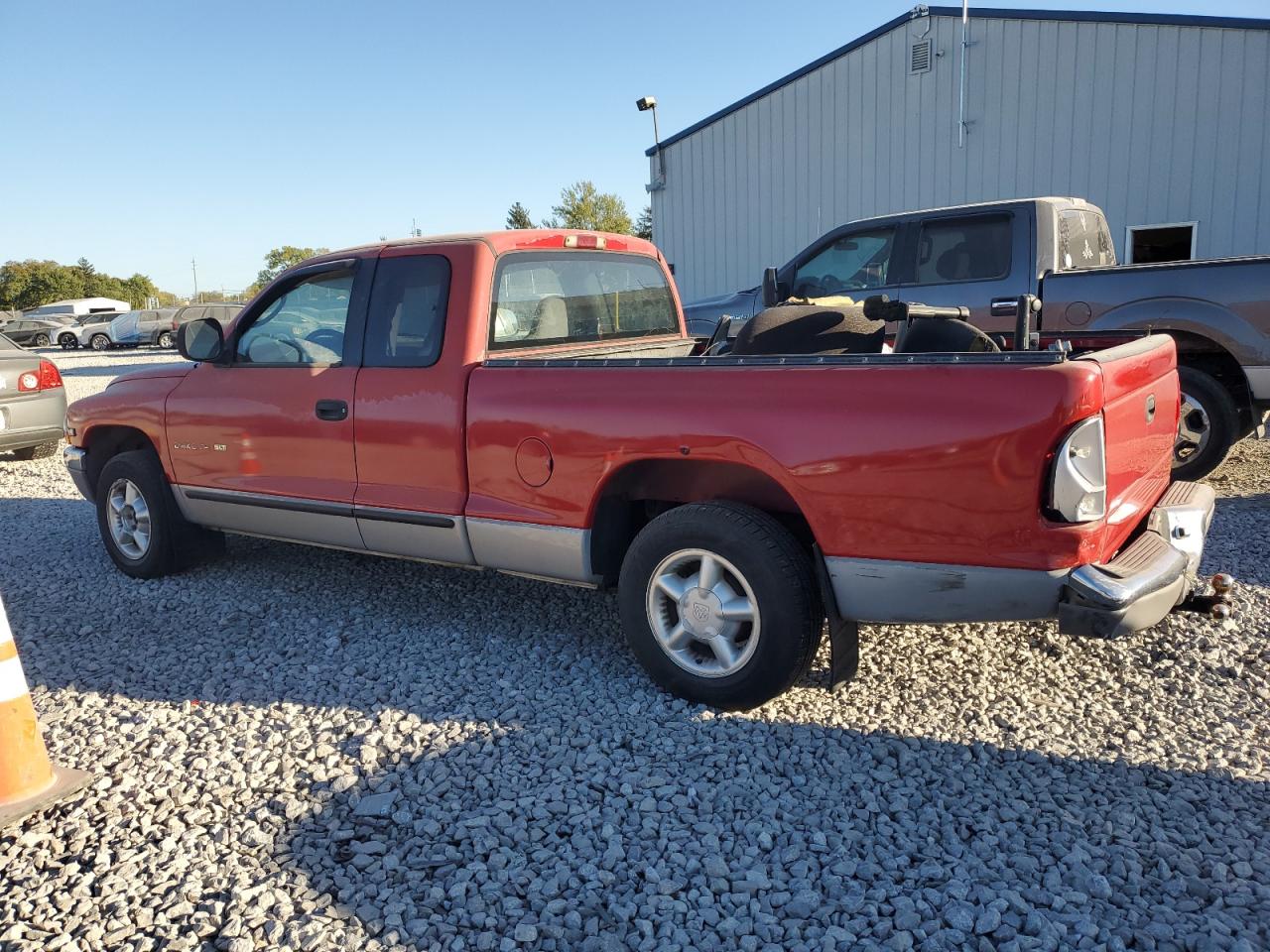 1B7GL22X2YS580007 2000 Dodge Dakota