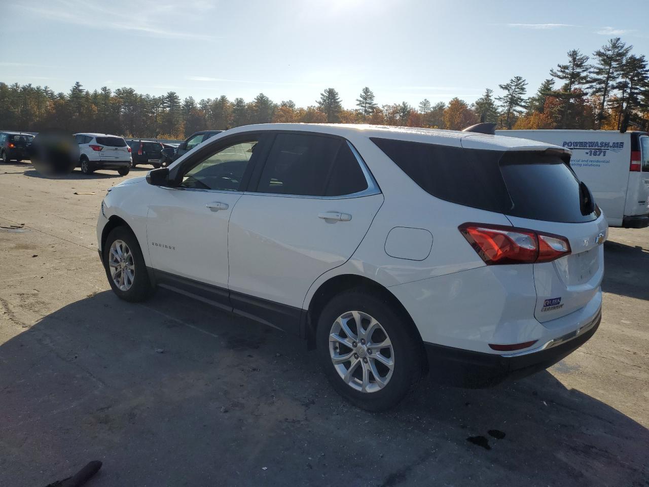 2019 Chevrolet Equinox - Image 2