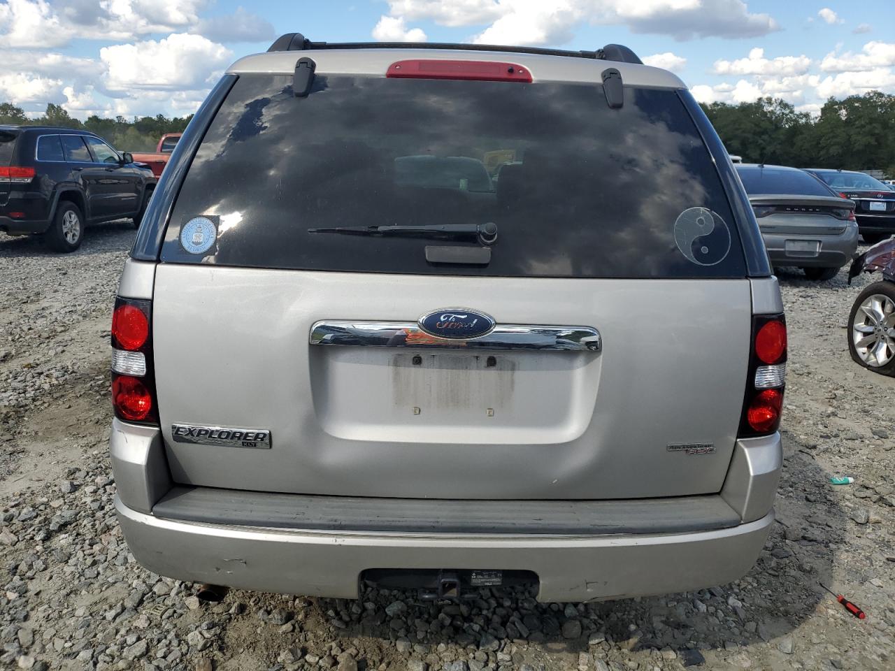 1FMEU63E37UB67407 2007 Ford Explorer Xlt