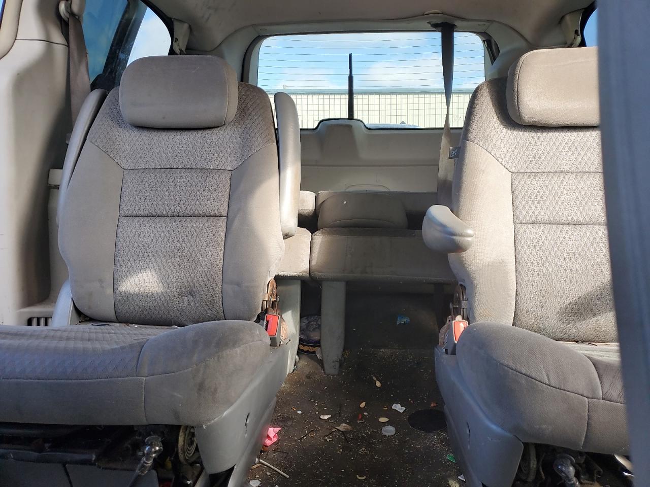 2008 Chrysler Town & Country - Image 10