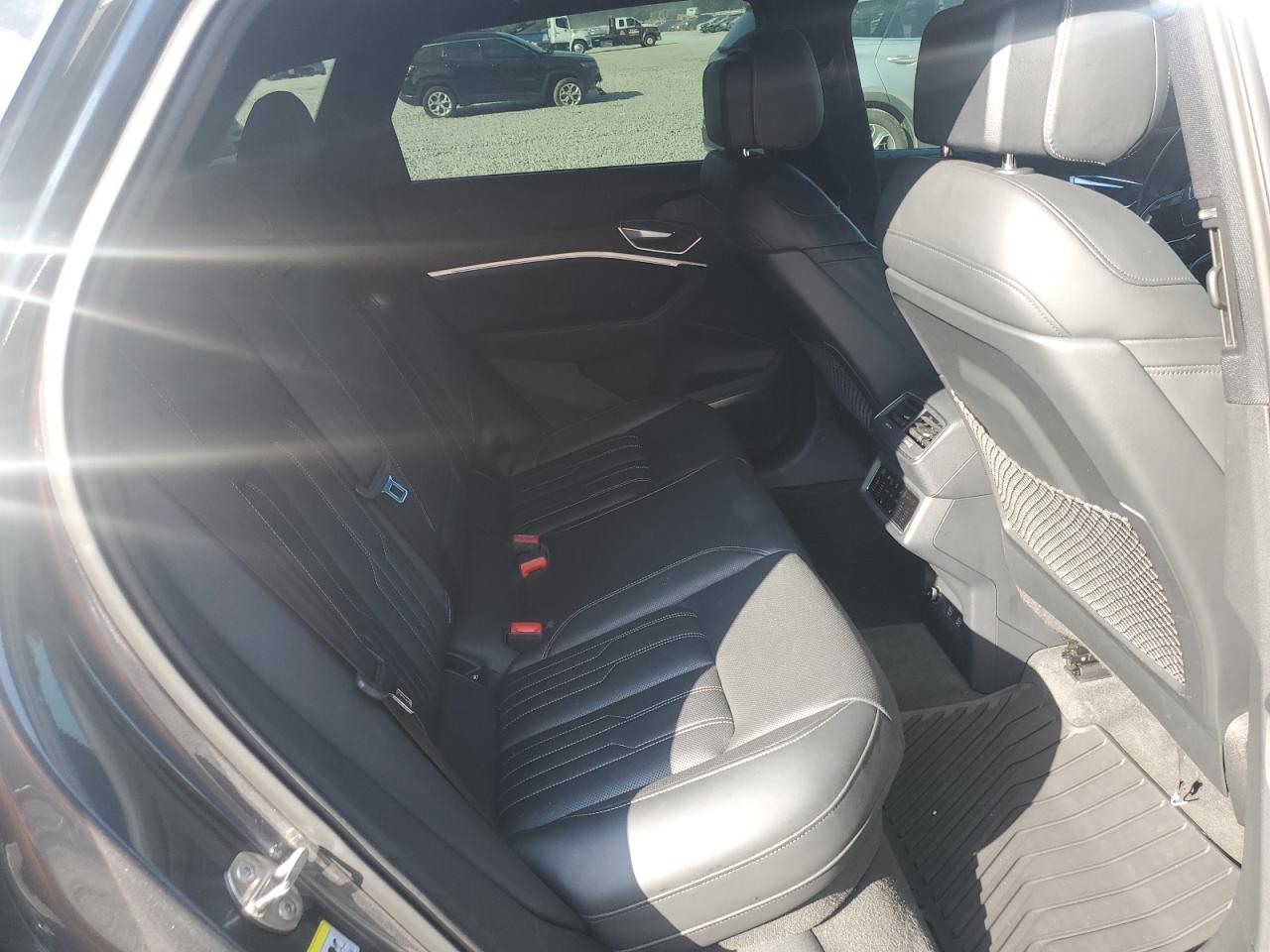 WA1VAAGE1KB006711 2019 Audi E-Tron Prestige