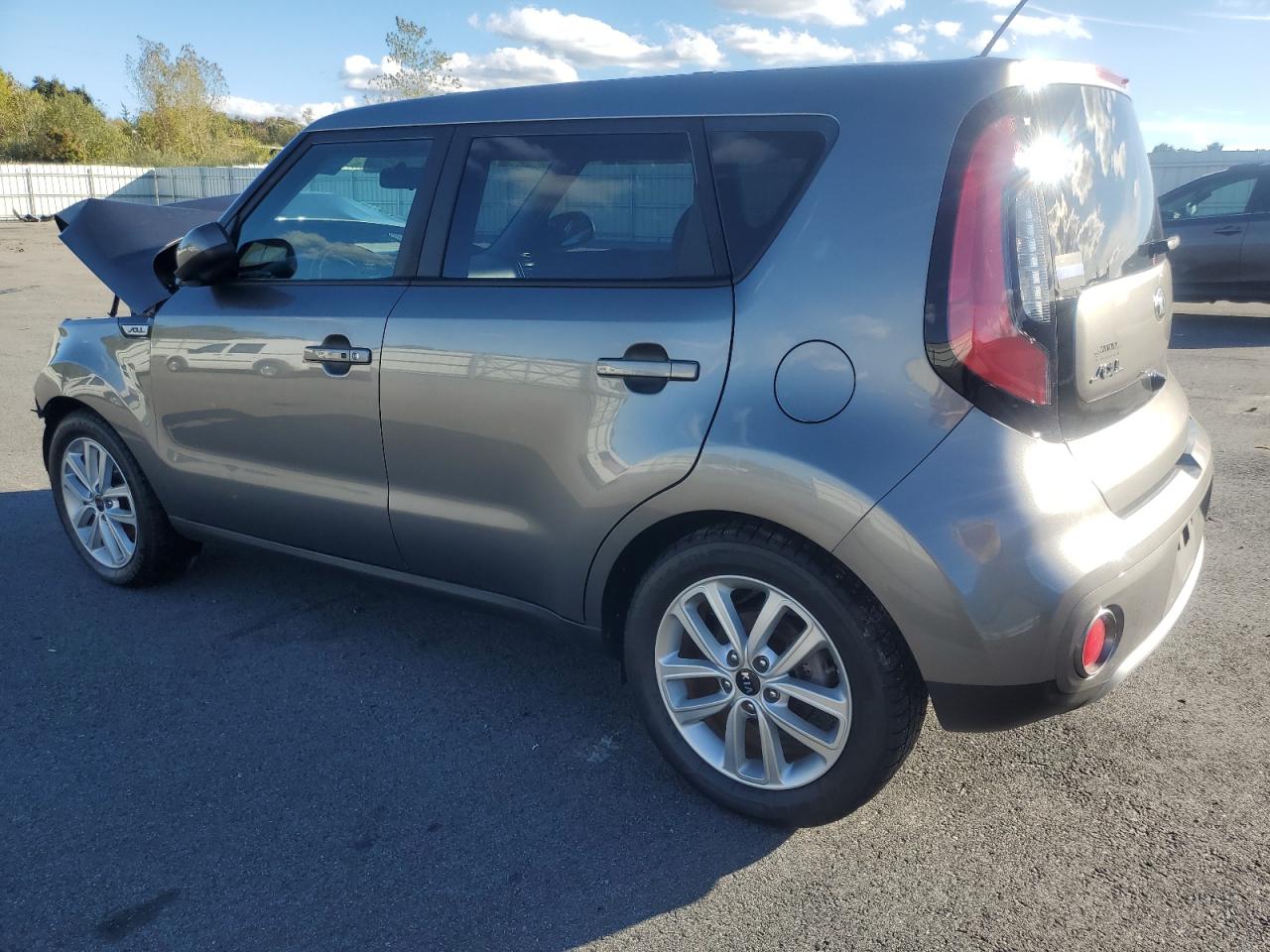 KNDJP3A56H7464828 2017 Kia Soul +