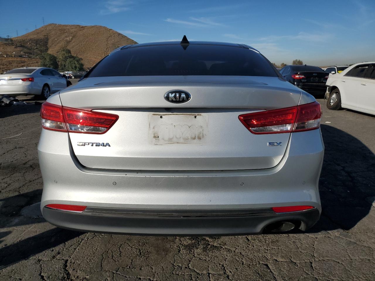 5XXGU4L3XHG132466 2017 Kia Optima Ex