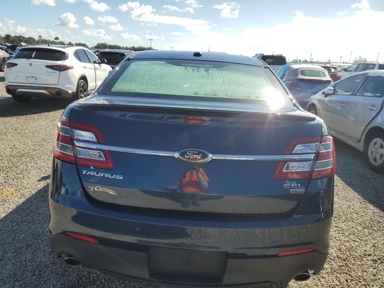 1FAHP2H87GG157486 2016 Ford Taurus Sel