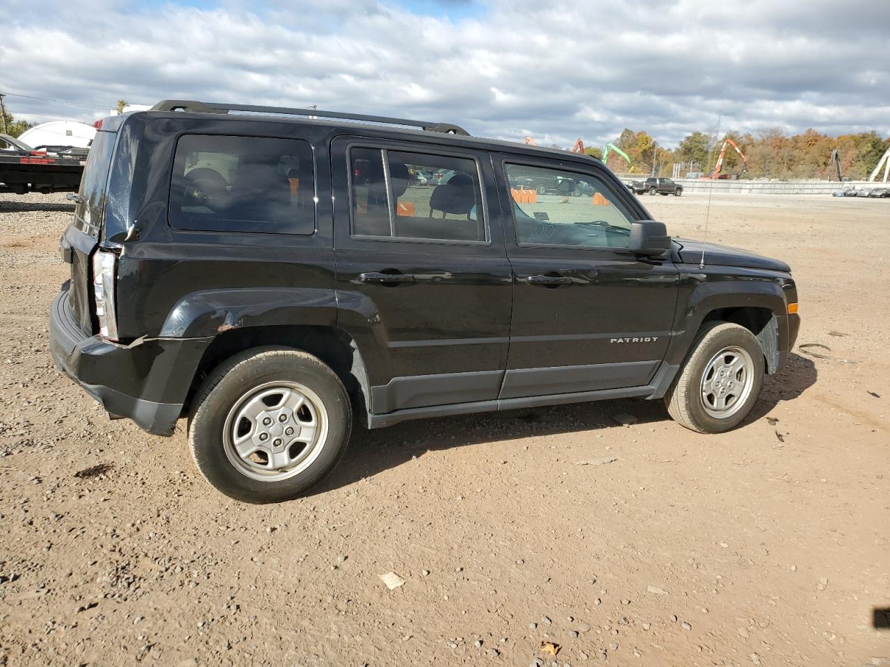 2017 Jeep Liberty (Patriot) - Image 3