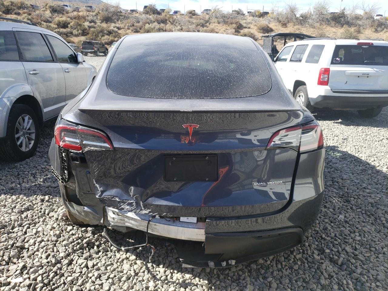 7SAYGDEF8PF737884 2023 Tesla Model Y