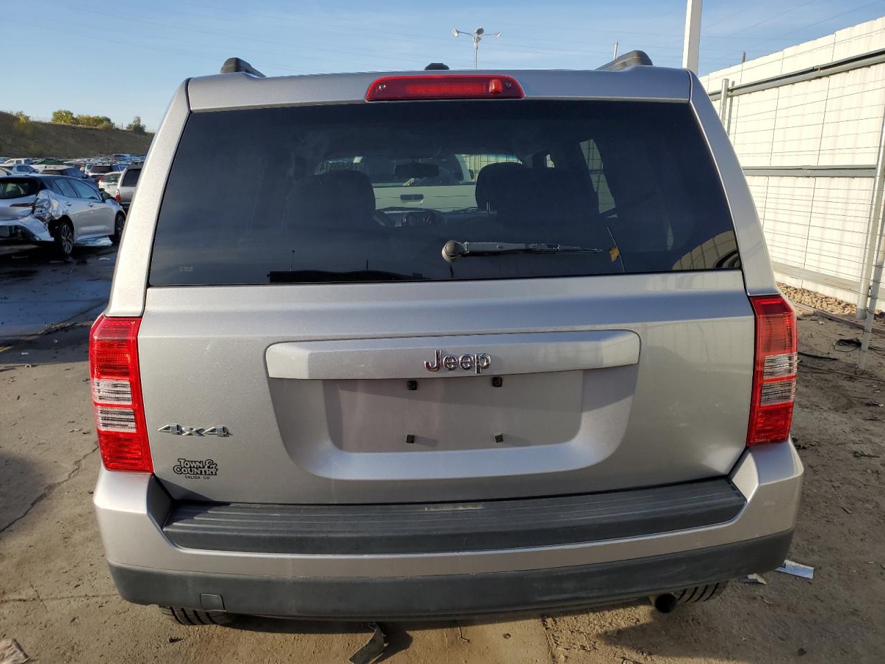 1C4NJRBB8GD512209 2016 Jeep Patriot Sport