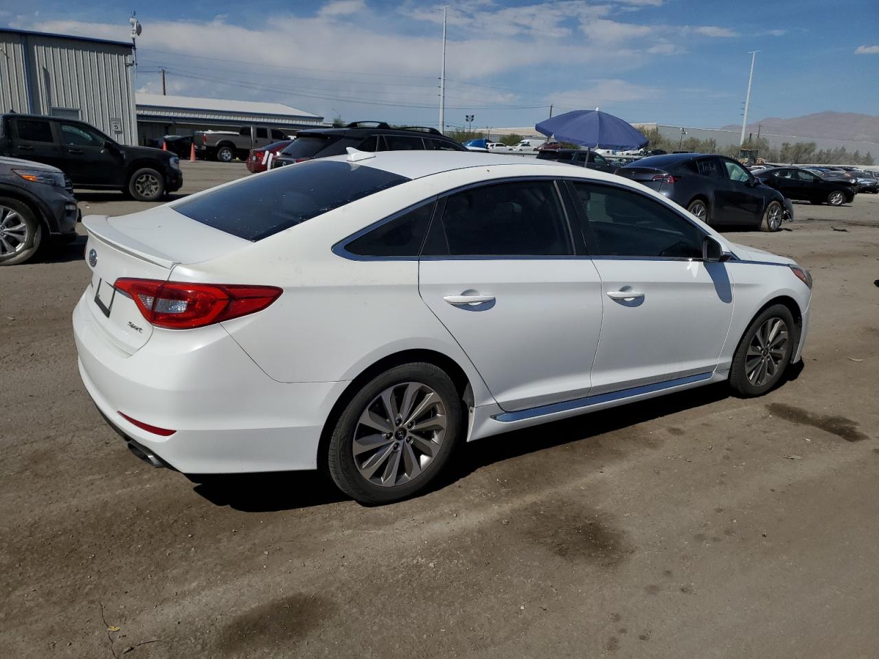 2015 Hyundai Sonata - Image 3