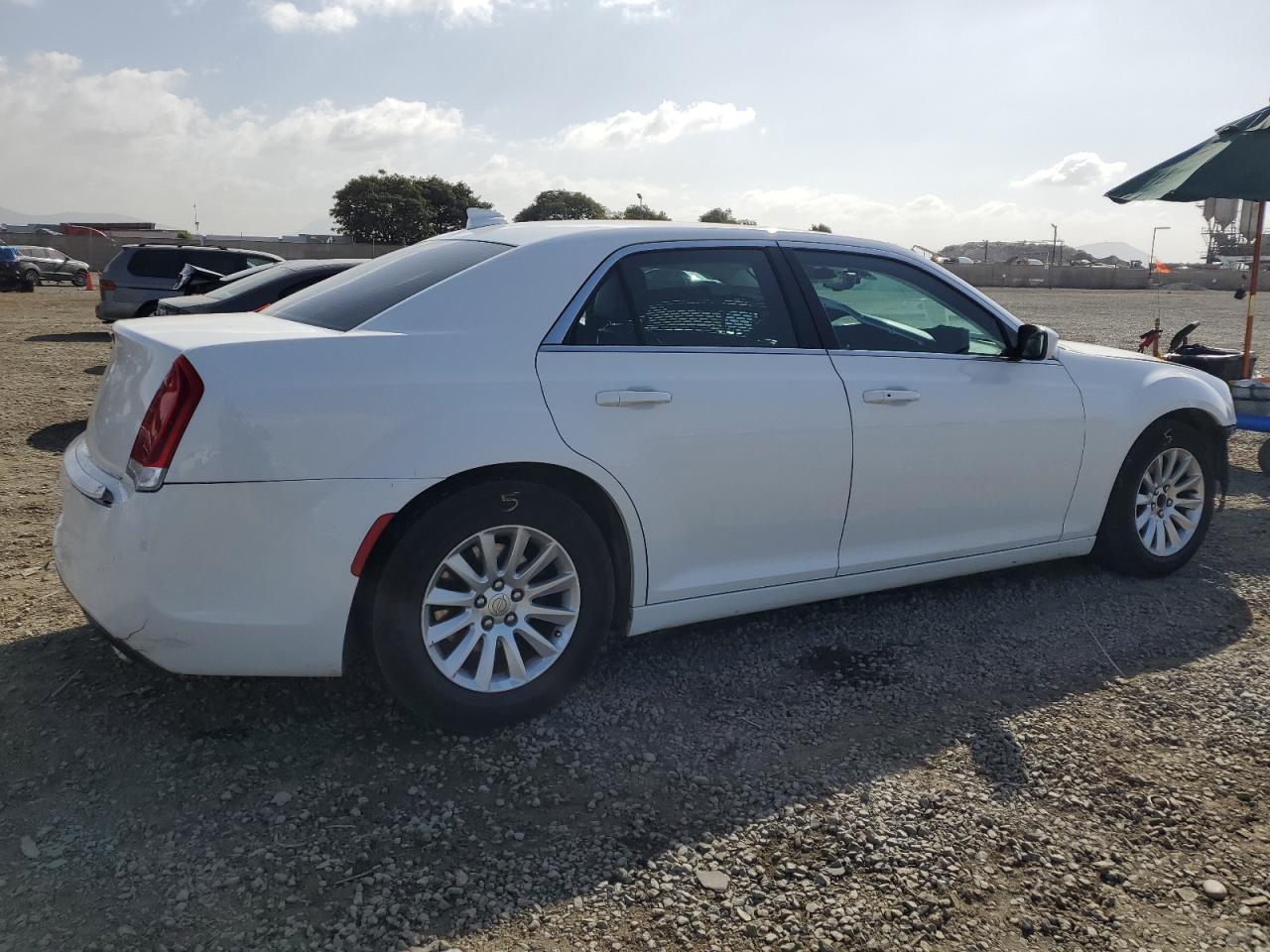 2015 Chrysler 300 - Image 3