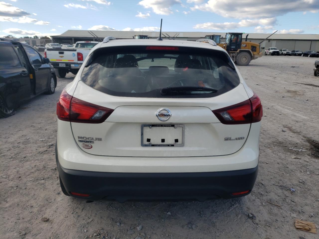 2017 Nissan Rogue - Image 6
