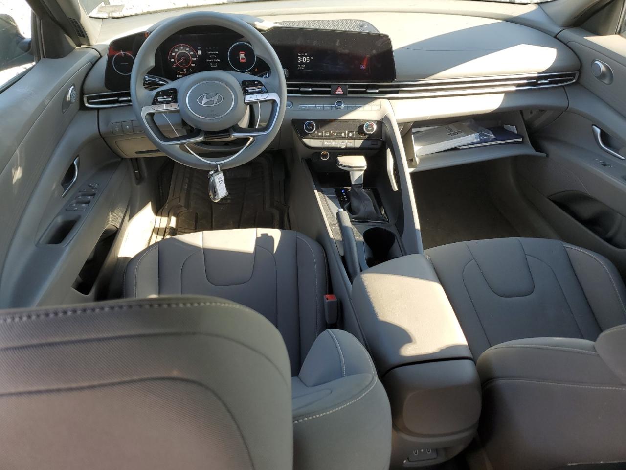 2024 Hyundai Elantra - Image 8