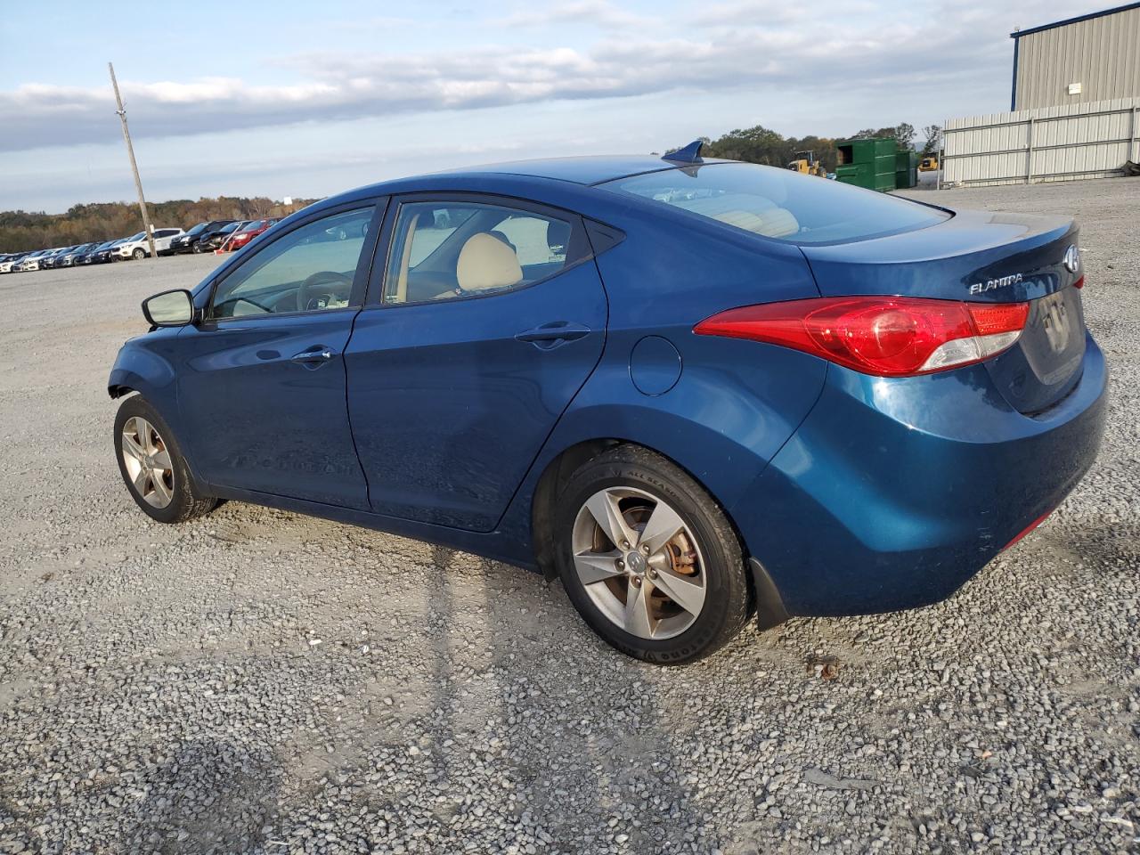 2013 Hyundai Elantra - Image 2