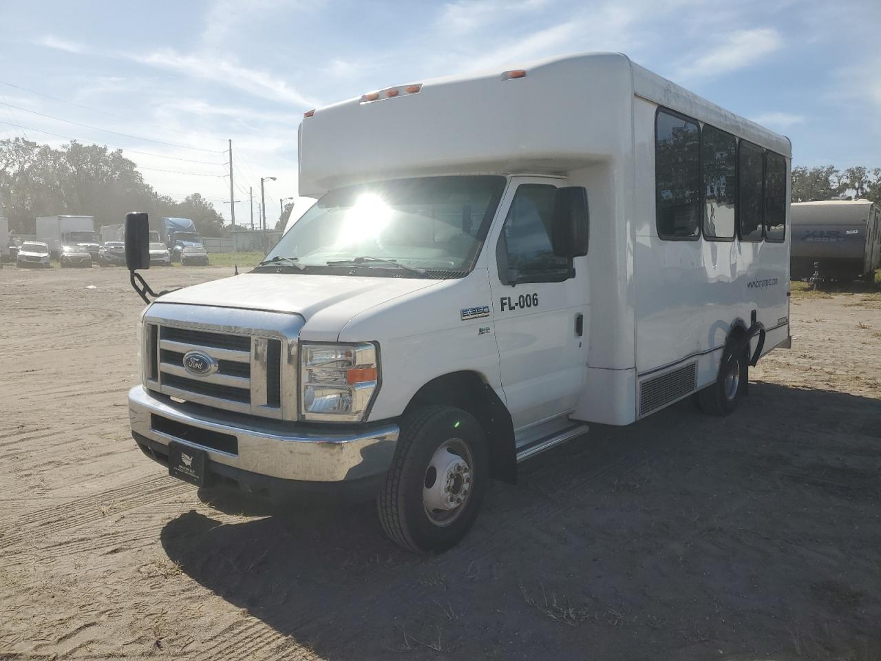 2013 Ford Econoline - Image 2
