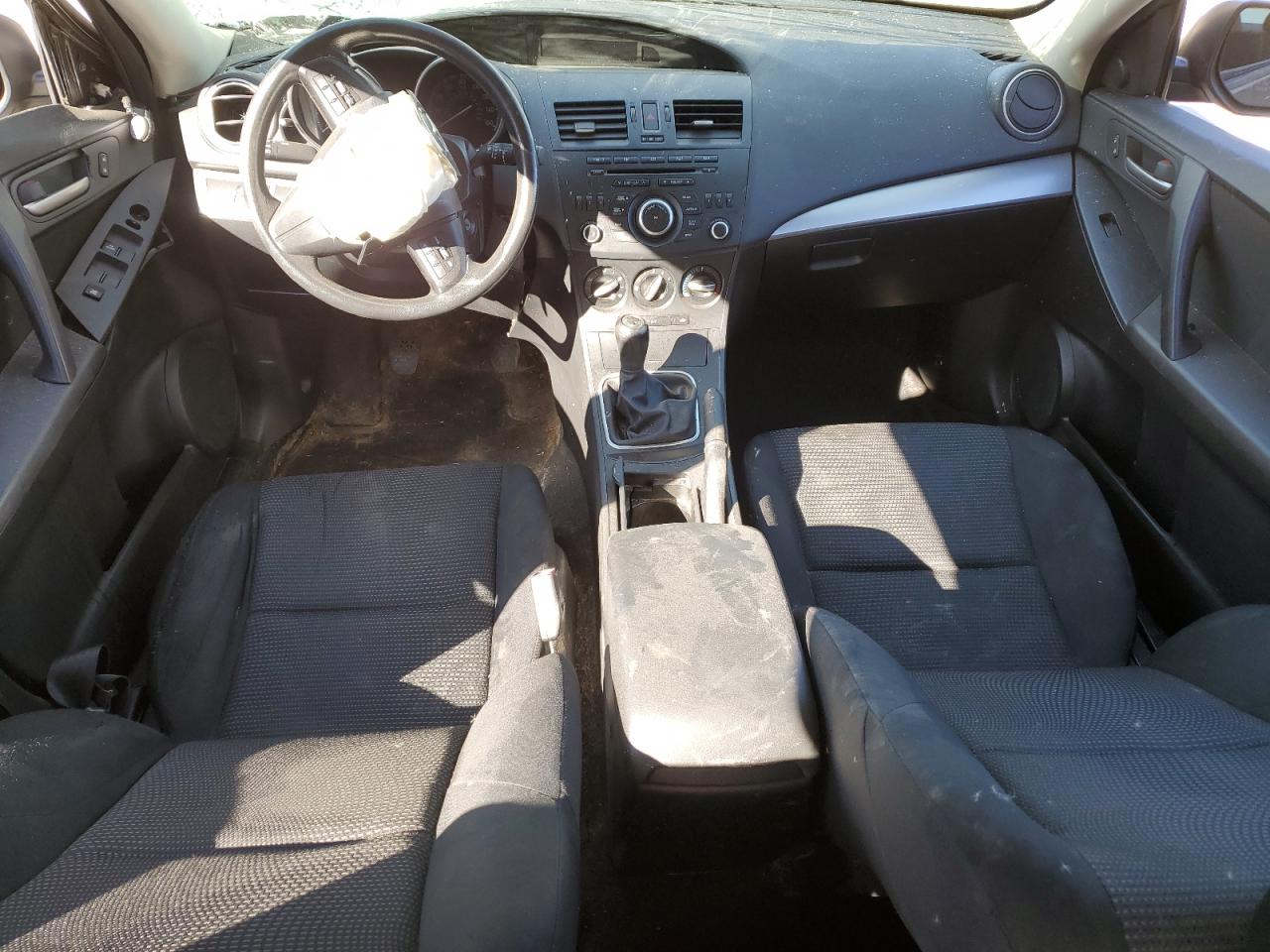 2012 Mazda 3 - Image 8