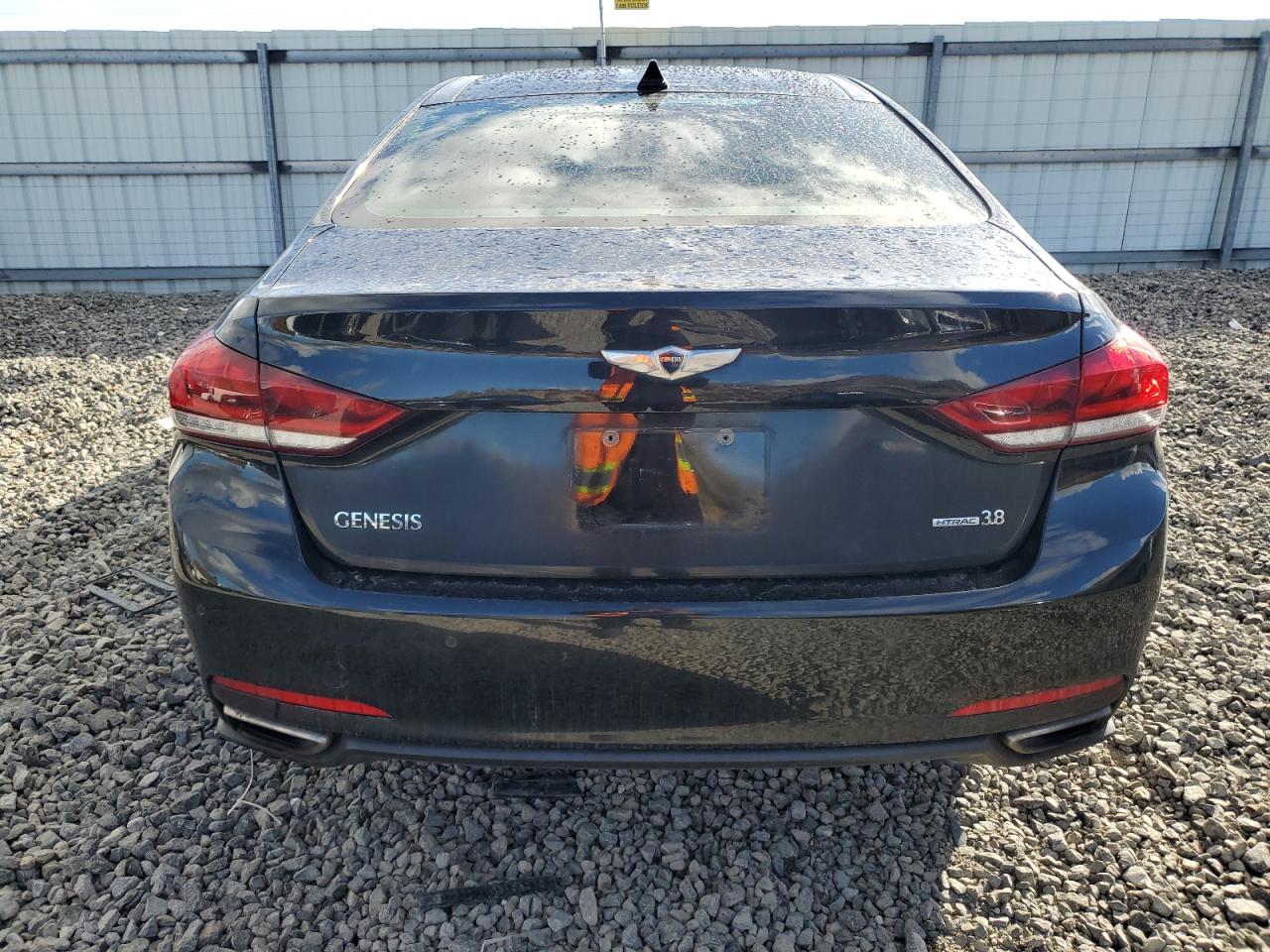 2015 Hyundai Genesis 3.8L VIN: KMHGN4JE6FU074067 Lot: 77458694